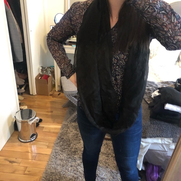 Calvin Klein black infinity scarf - Picture 4 of 4